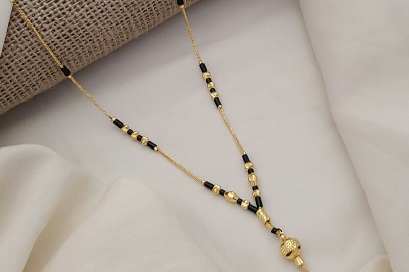 Joyería Minimalista: La Micro-Tendencia que Dominará Otoño-Invierno 2025-2026 