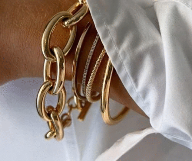 Cómo llevar pulseras en 2025: tendencias y estilos imperdibles 